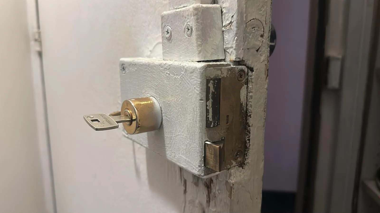 Verrou de sûreté en applique